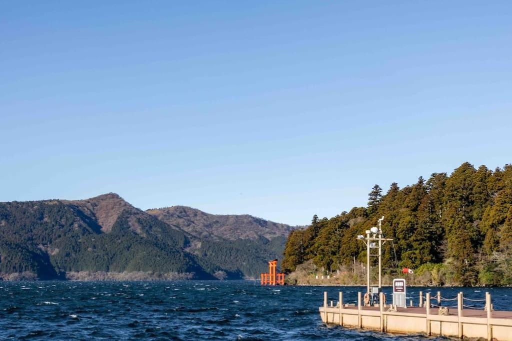 和 Modan a Oabya 箱根 神社 参拝 や 駅伝 観戦 箱根 観光 に 最適 a 芦ノ湖 Torii が Miea 海賊 船 Combini 徒歩 圏 201 Exterior foto