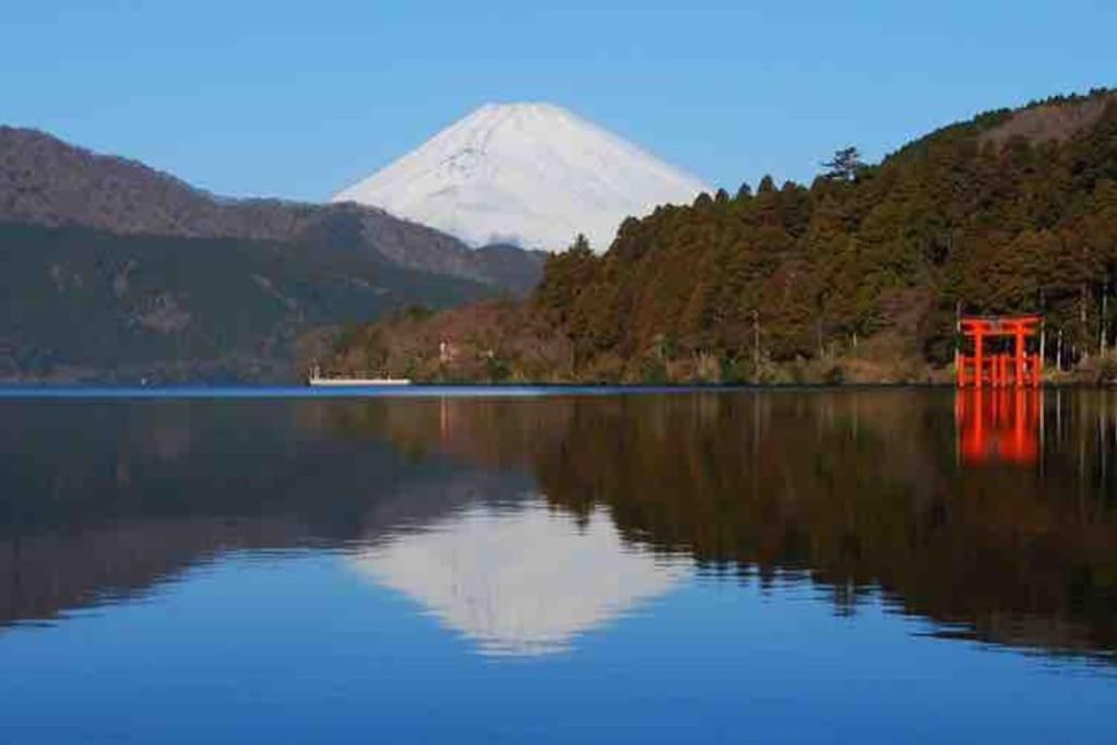 和 Modan a Oabya 箱根 神社 参拝 や 駅伝 観戦 箱根 観光 に 最適 a 芦ノ湖 Torii が Miea 海賊 船 Combini 徒歩 圏 201 Exterior foto